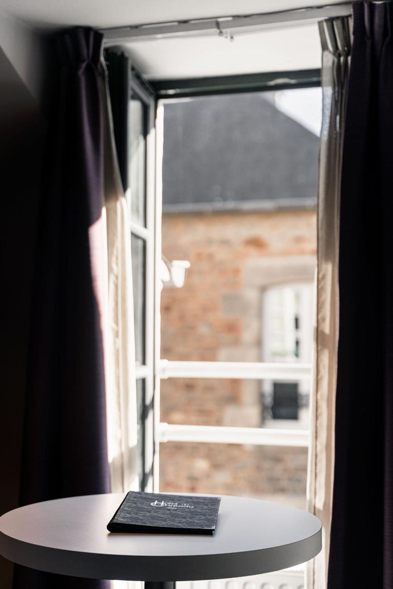 Hotel Du Chateau Dinan - Originals Boutique Bagian luar foto